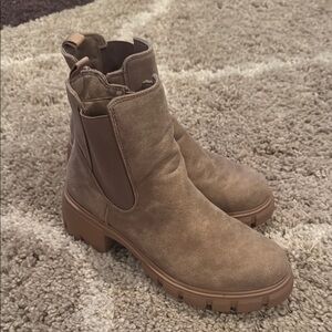 Women's Tan Ankle Boots
